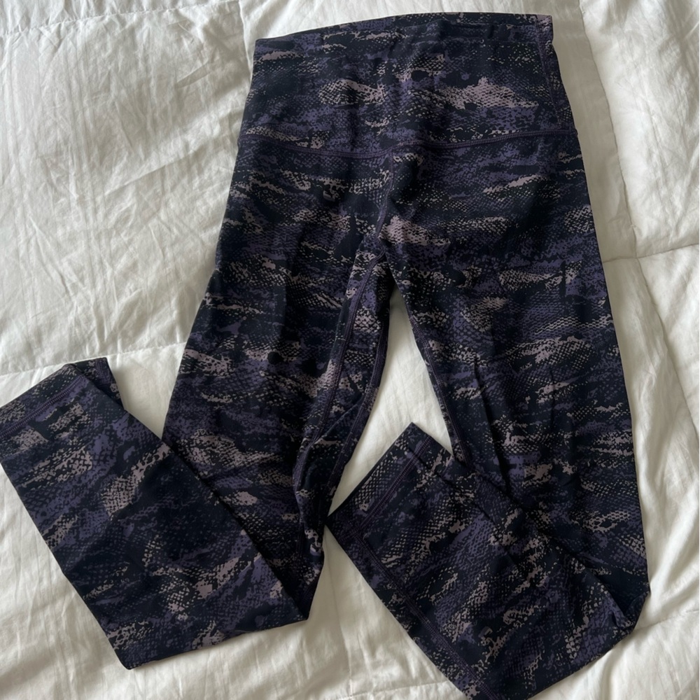 Lululemon - Align Crop Purple Snake